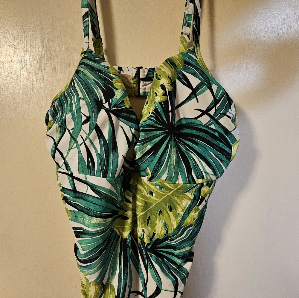Lane Bryant Tropical Leaf Print Swimsuit 42F Cup